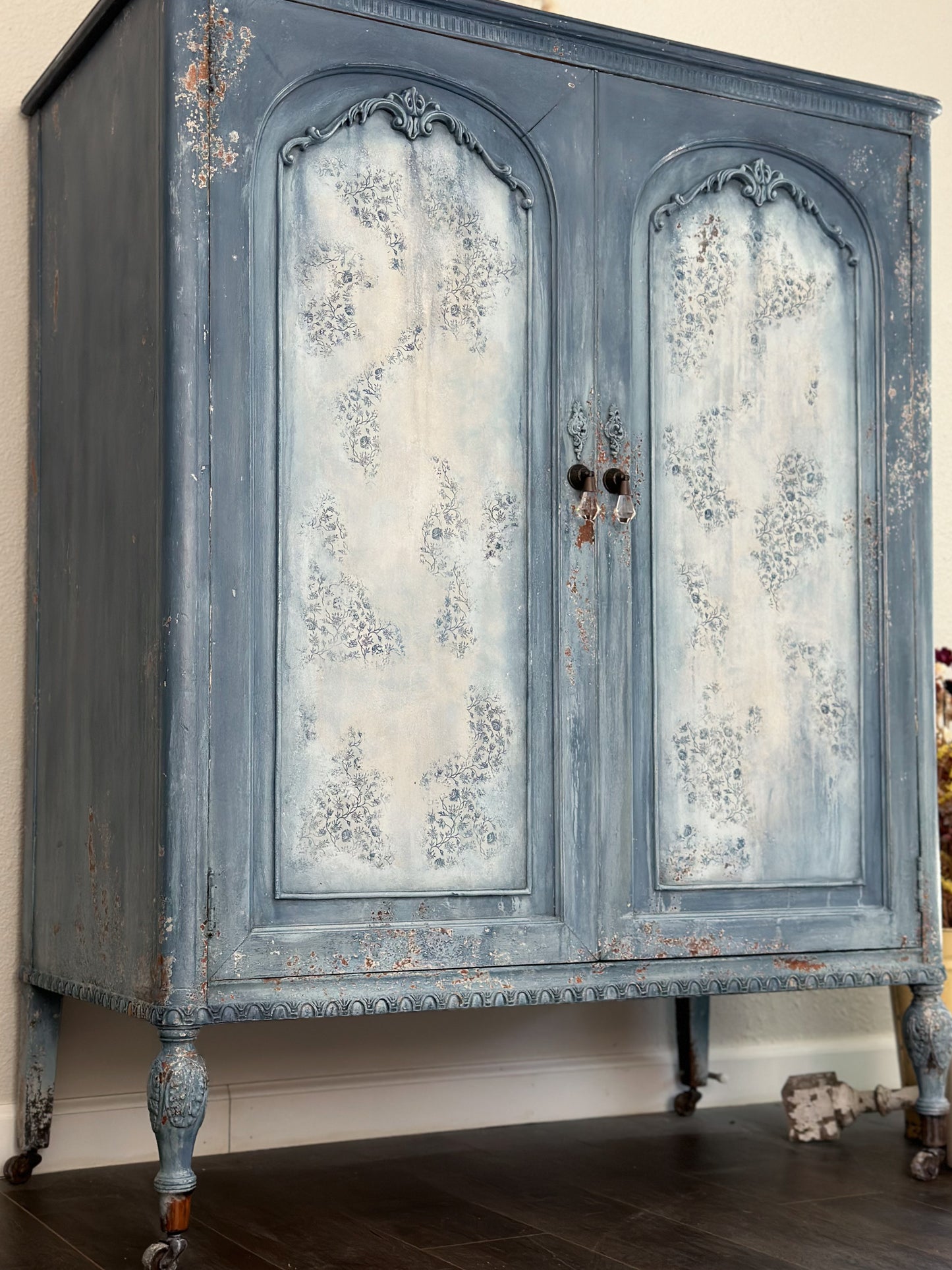 English Cottage Wardrobe